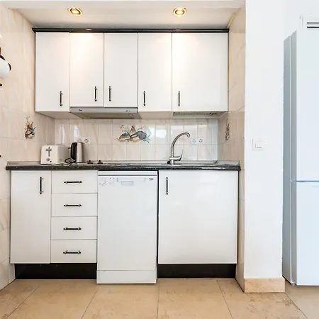 Lejlighed Sunny Apartment, Marina View